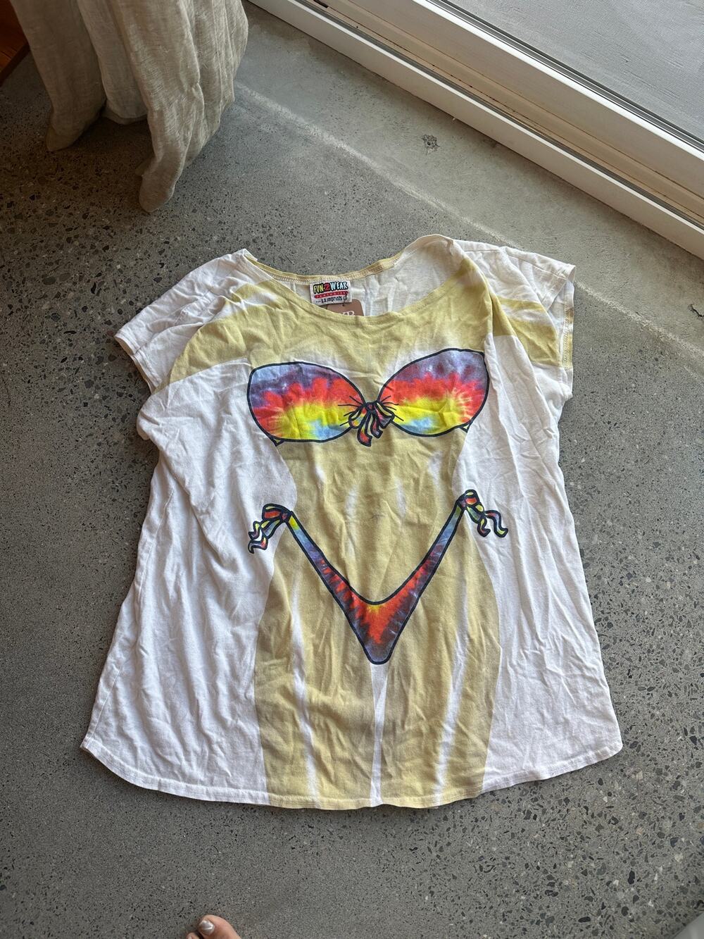 Fun 2 Wear Women’s Oversized T-Shirt White Tie Dye Bikini Graphic Y2K Novelty